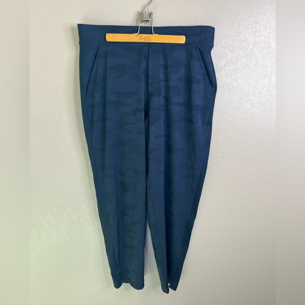 Athleta Navy Blue Camo Jogger